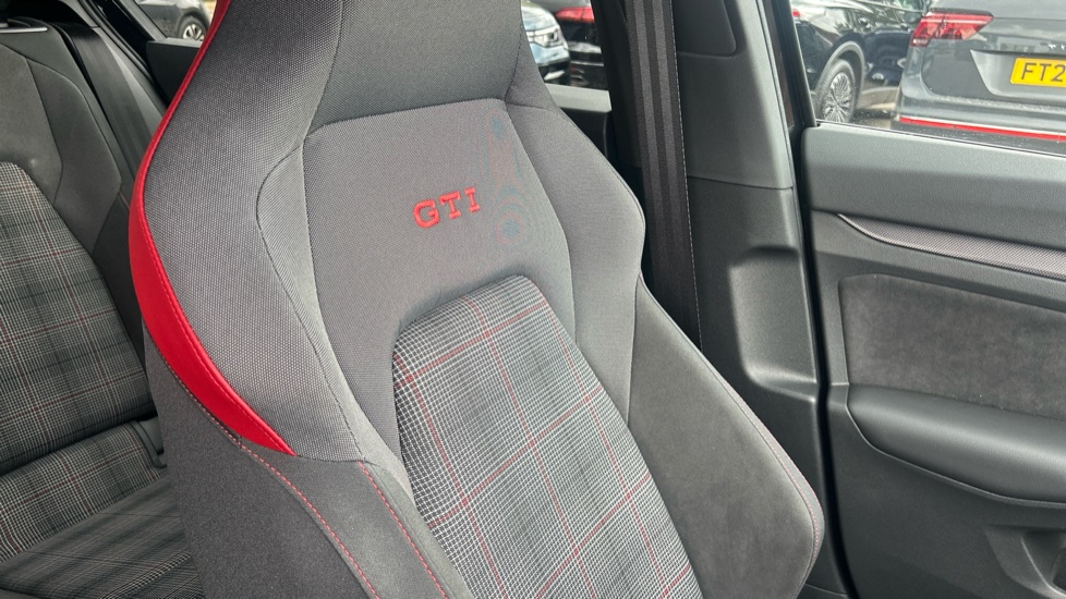 Volkswagen Golf 2.0 TSI 265 GTI 5dr DSG Petrol Hatchback - Image 45