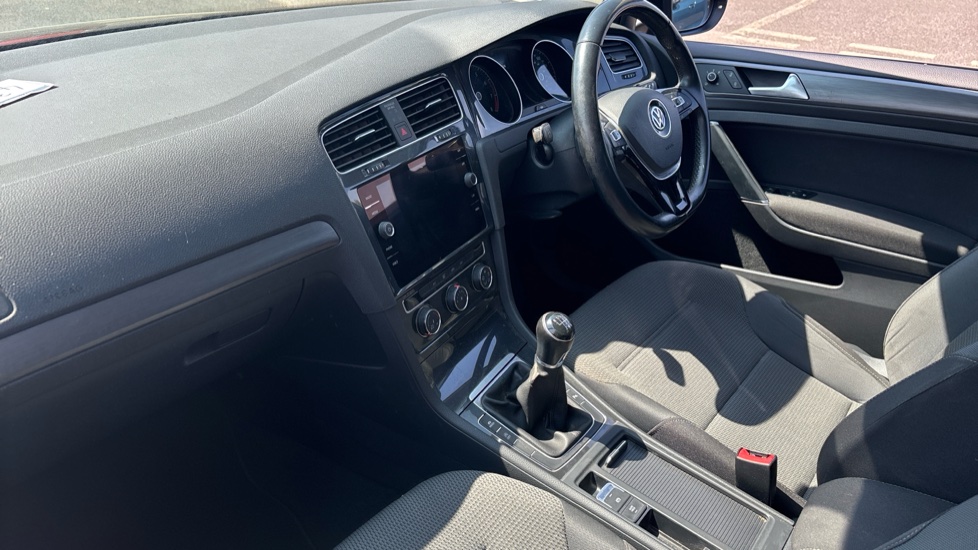 Volkswagen Golf 1.5 TSI EVO 150 SE [Nav] 5dr Petrol Hatchback - Image 2