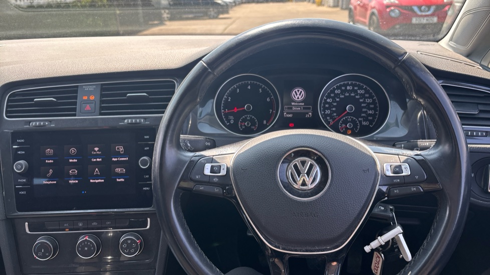 Volkswagen Golf 1.5 TSI EVO 150 SE [Nav] 5dr Petrol Hatchback - Image 10