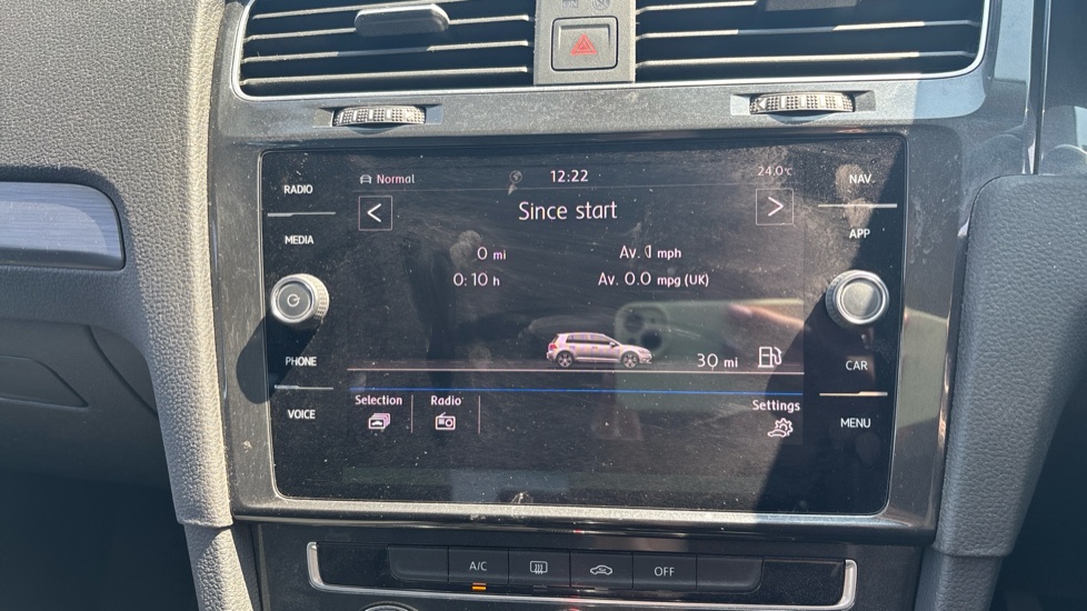 Volkswagen Golf 1.5 TSI EVO 150 SE [Nav] 5dr Petrol Hatchback - Image 30