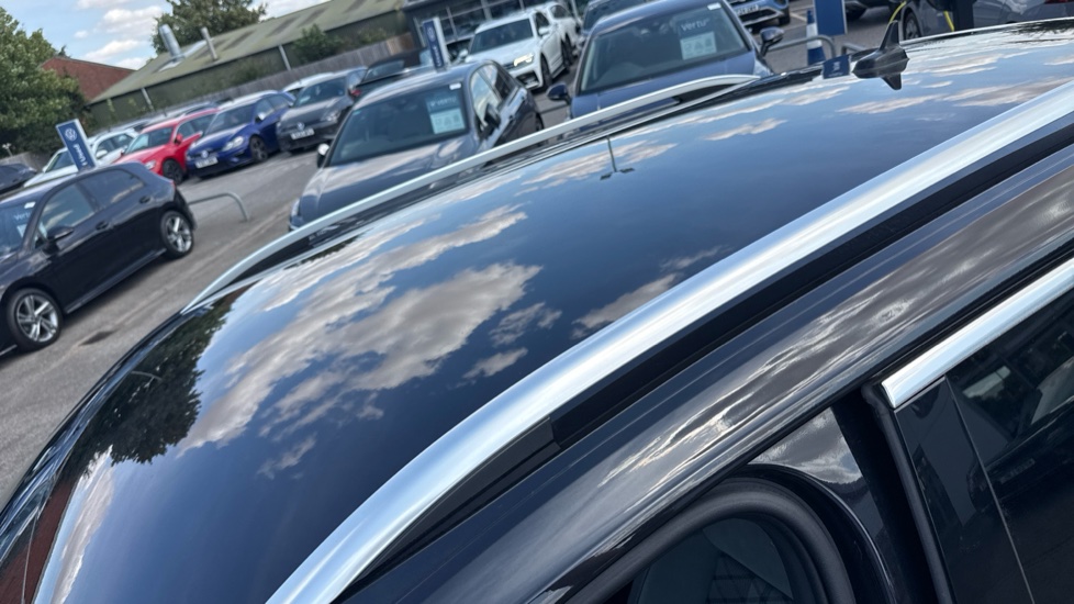 Volkswagen T-Roc 1.5 TSI R-Line 5dr Petrol Hatchback - Image 21
