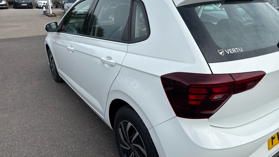 Volkswagen Polo 1.0 Life 5dr Petrol Hatchback - Image 31