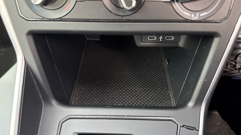 Volkswagen Polo 1.0 Life 5dr Petrol Hatchback - Image 45