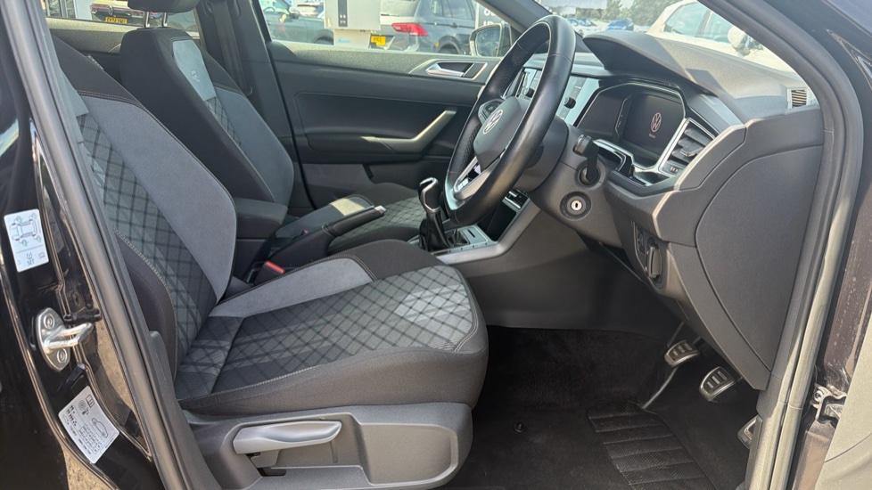 Volkswagen Polo 1.0 TSI R-Line 5dr Petrol Hatchback - Image 15