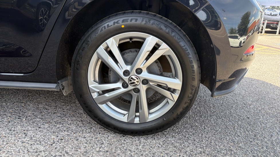 Volkswagen Polo 1.0 TSI R-Line 5dr Petrol Hatchback - Image 37