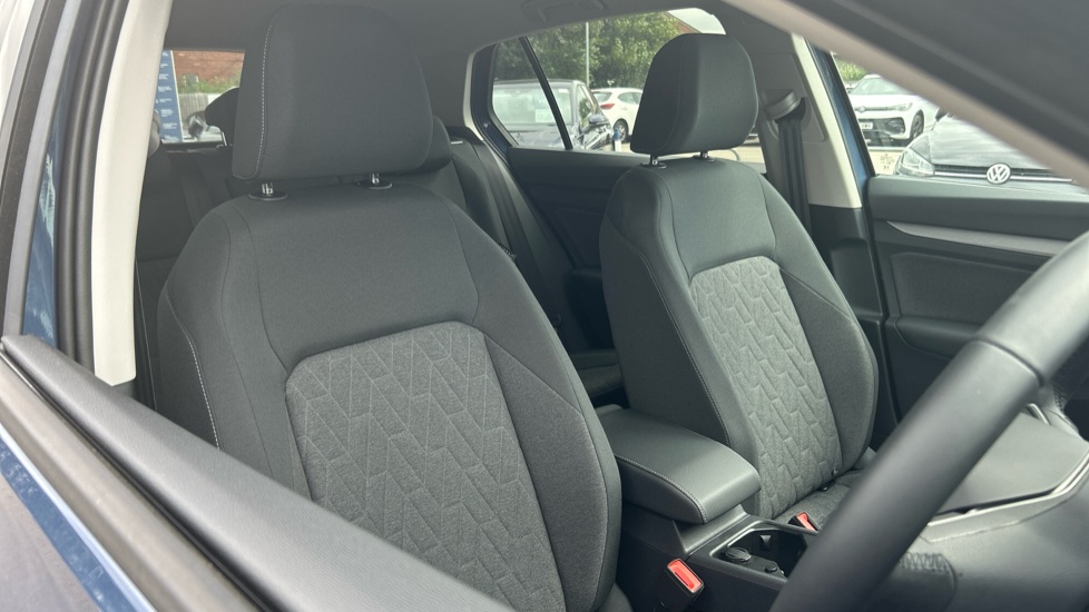 Volkswagen Golf 2.0 TDI Match 5dr Diesel Hatchback - Image 23
