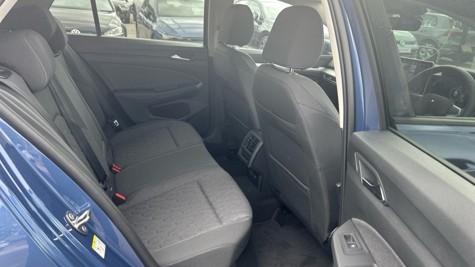 Volkswagen Golf 2.0 TDI Match 5dr Diesel Hatchback - Image 31
