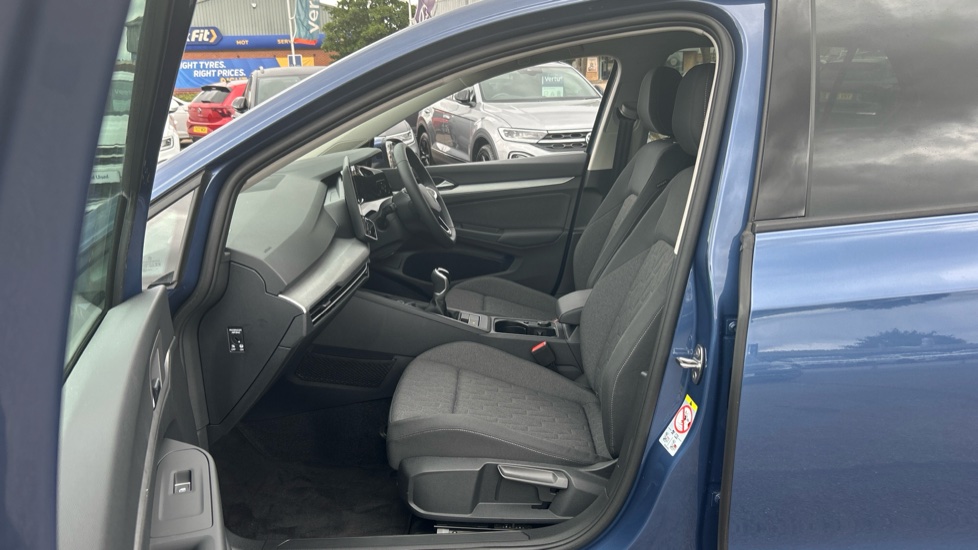 Volkswagen Golf 2.0 TDI Match 5dr Diesel Hatchback - Image 33