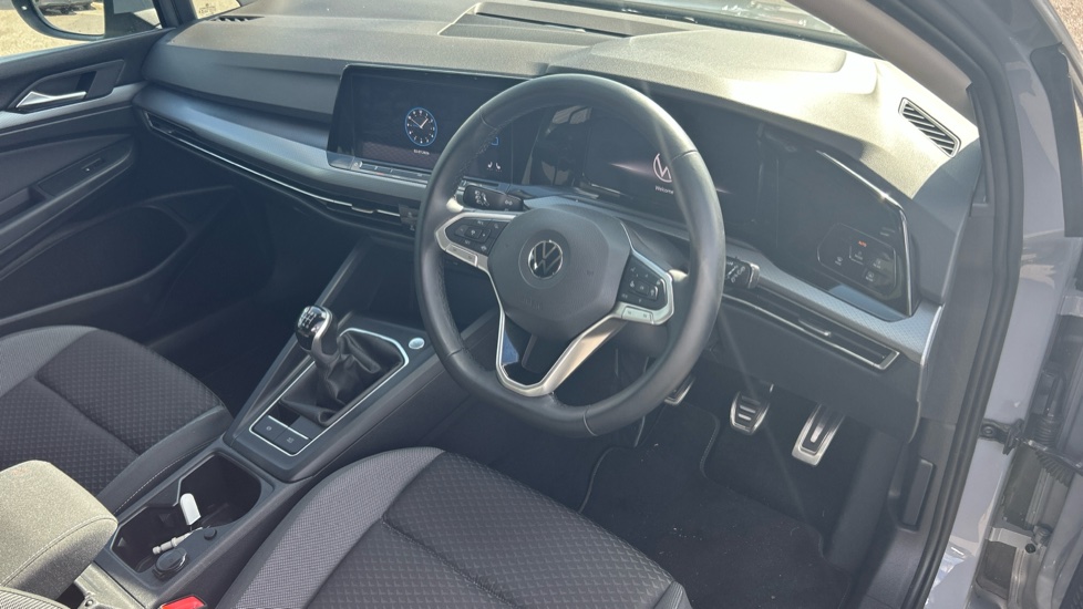 Volkswagen Golf 1.5 TSI 150 Active 5dr Petrol Hatchback - Image 6