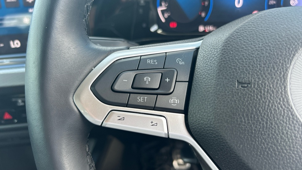 Volkswagen Golf 1.5 TSI 150 Active 5dr Petrol Hatchback - Image 17