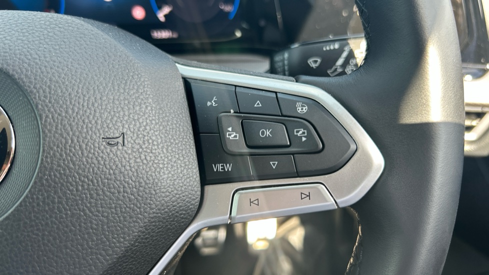 Volkswagen Golf 1.5 TSI 150 Active 5dr Petrol Hatchback - Image 18
