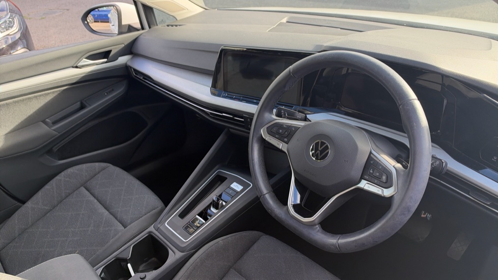 Volkswagen Golf 2.0 TDI Life 5dr DSG Diesel Hatchback - Image 6