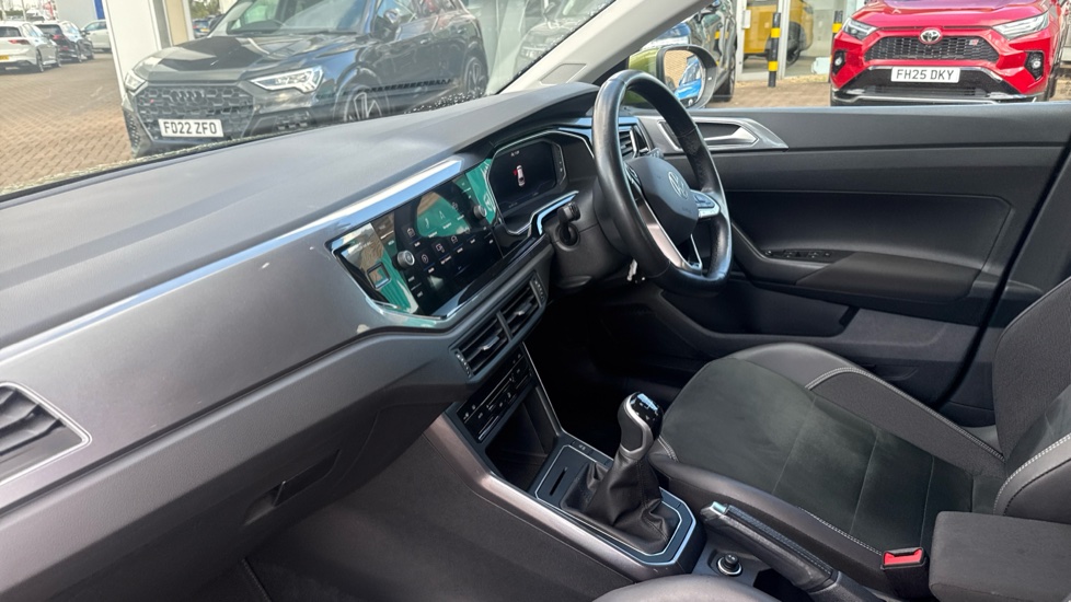 Volkswagen Taigo 1.0 TSI 110 Style 5dr Petrol Hatchback - Image 2