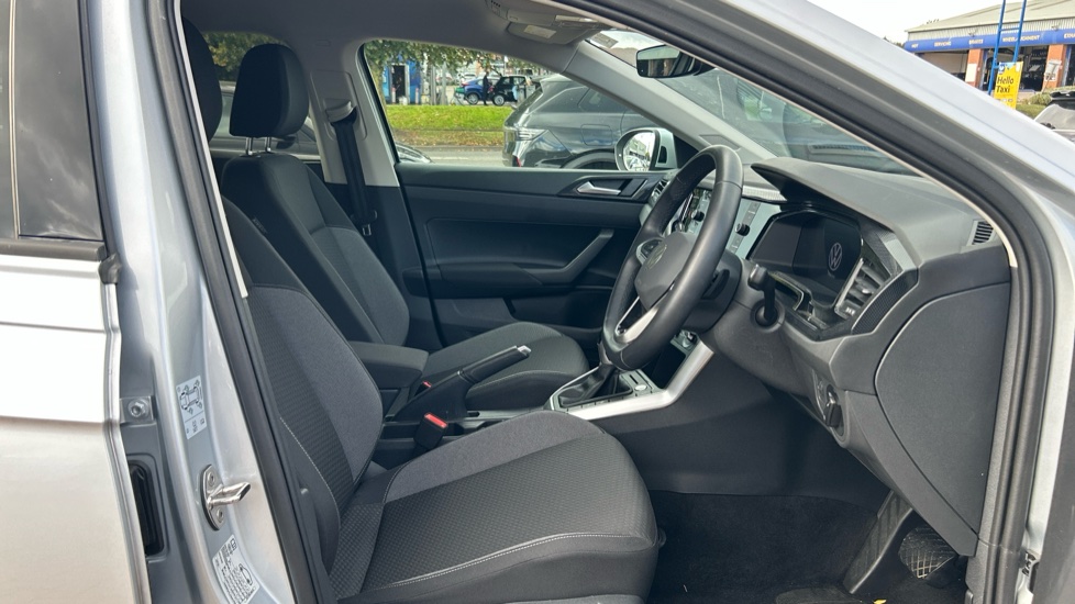 Volkswagen Taigo 1.0 TSI 115 Match 5dr DSG Petrol Hatchback - Image 15