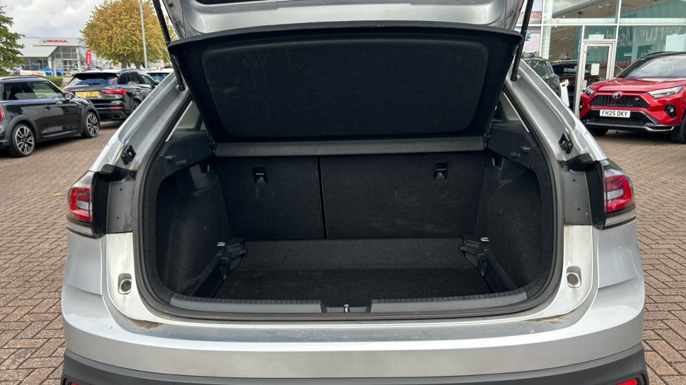 Volkswagen Taigo 1.0 TSI 115 Match 5dr DSG Petrol Hatchback - Image 20