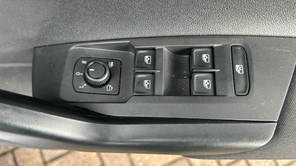 Volkswagen Taigo 1.0 TSI 115 Match 5dr DSG Petrol Hatchback - Image 26