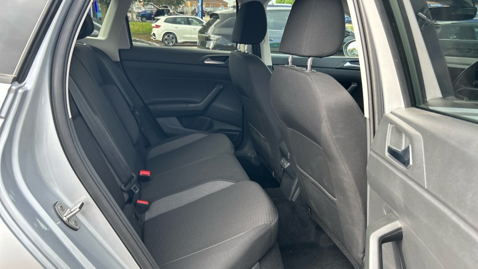 Volkswagen Taigo 1.0 TSI 115 Match 5dr DSG Petrol Hatchback - Image 28