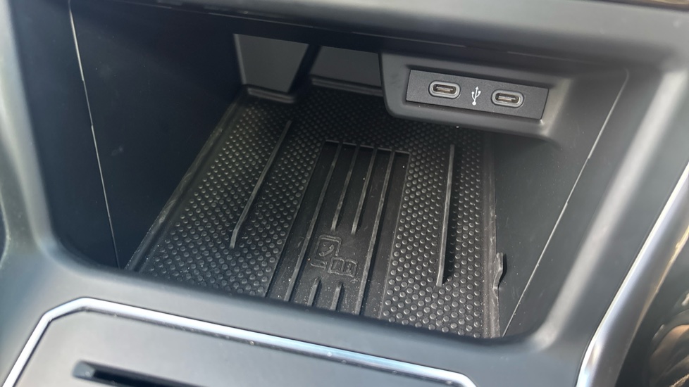Volkswagen Polo 1.0 TSI Edition 50 5dr Petrol Hatchback - Image 39