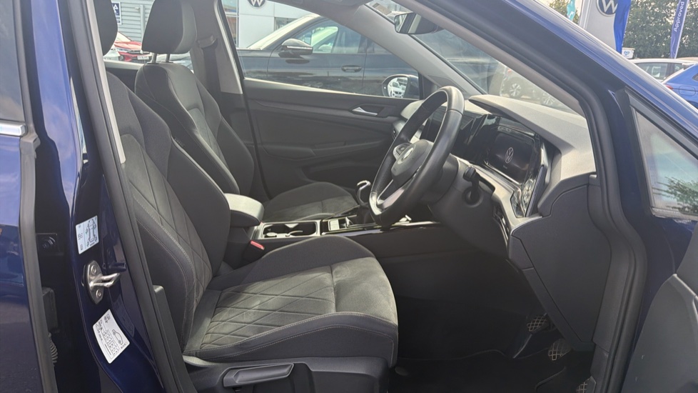 Volkswagen Golf 1.5 TSI Style 5dr Petrol Hatchback - Image 15
