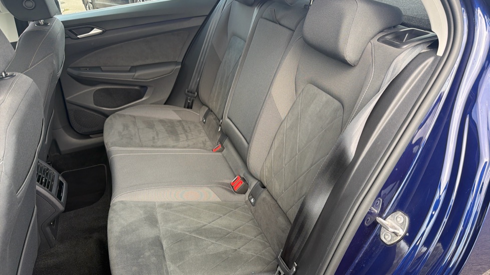 Volkswagen Golf 1.5 TSI Style 5dr Petrol Hatchback - Image 16