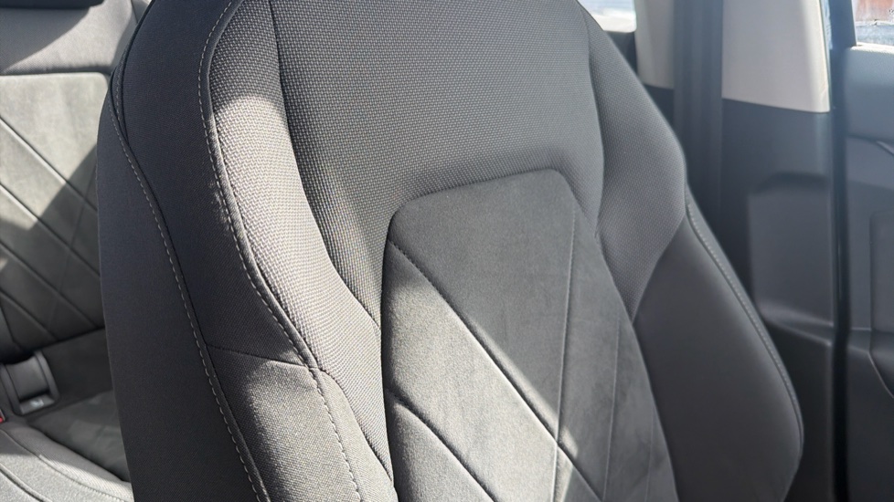 Volkswagen Golf 1.5 TSI Style 5dr Petrol Hatchback - Image 28