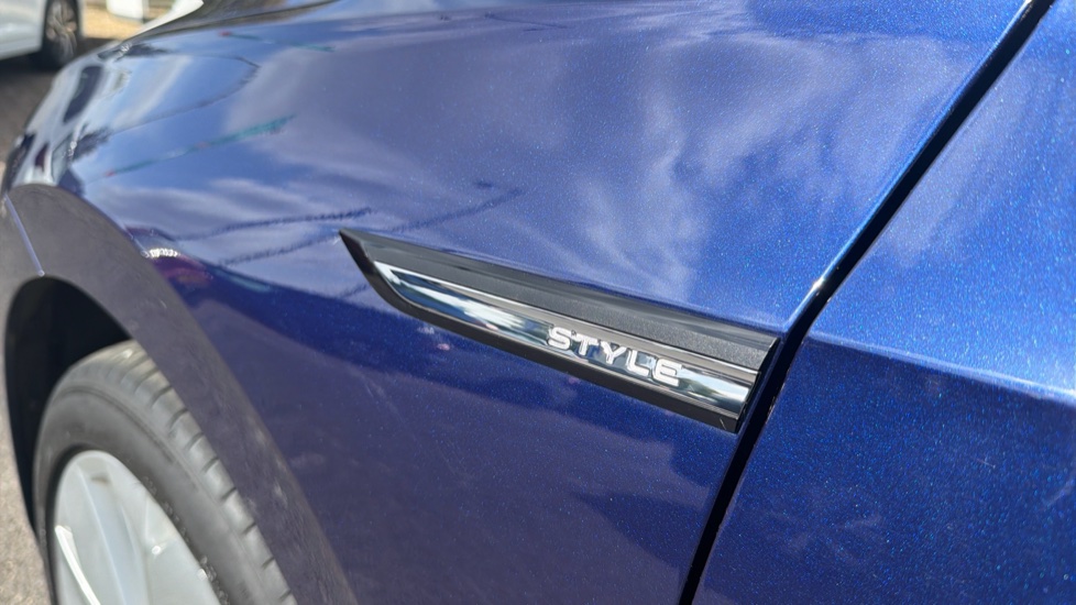 Volkswagen Golf 1.5 TSI Style 5dr Petrol Hatchback - Image 33