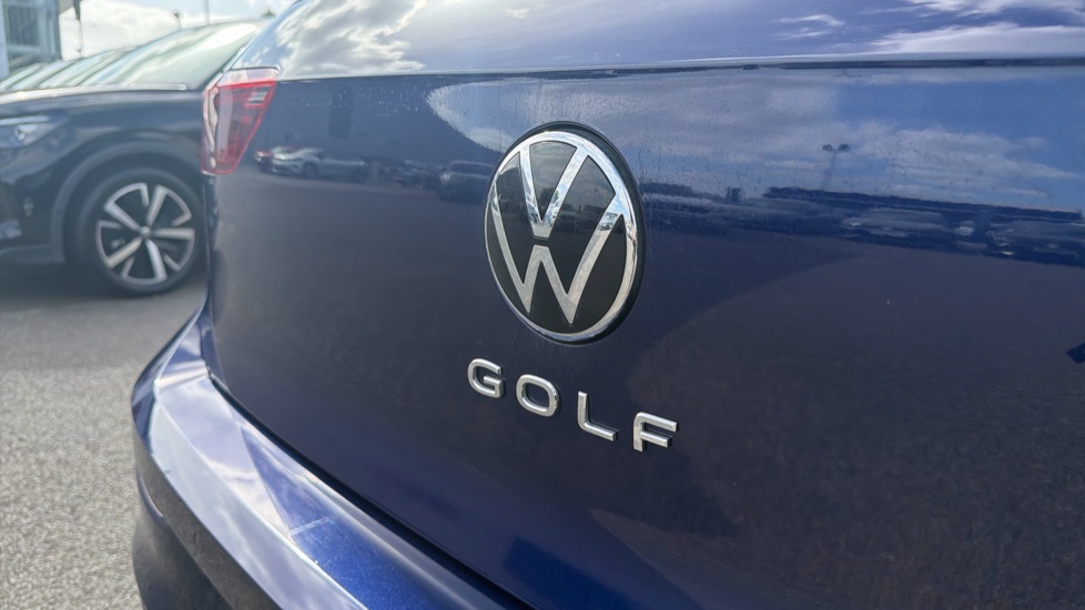 Volkswagen Golf 1.5 TSI Style 5dr Petrol Hatchback - Image 34