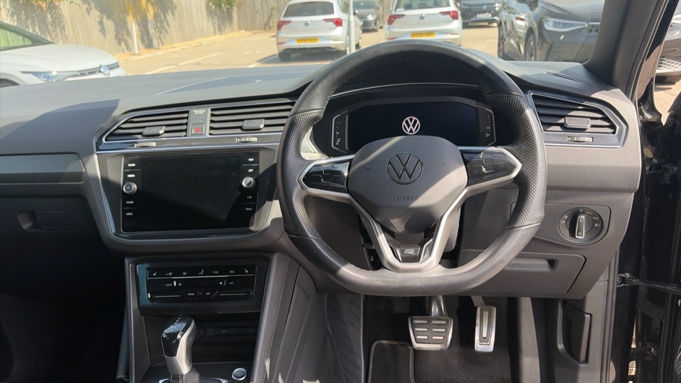 Volkswagen Tiguan 2.0 TDI R-Line 5dr DSG Diesel Estate - Image 10