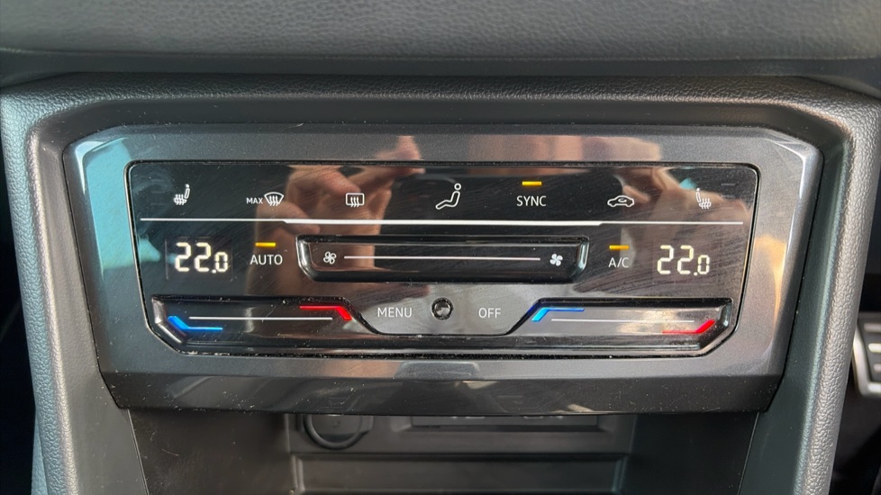 Volkswagen Tiguan 2.0 TDI R-Line 5dr DSG Diesel Estate - Image 13