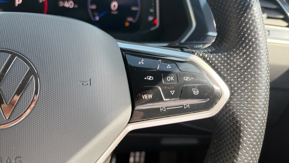Volkswagen Tiguan 2.0 TDI R-Line 5dr DSG Diesel Estate - Image 18