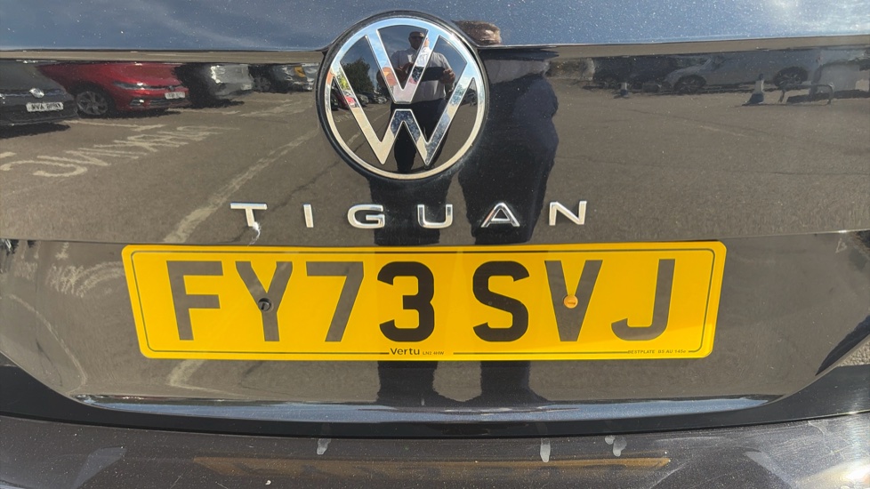 Volkswagen Tiguan 2.0 TDI R-Line 5dr DSG Diesel Estate - Image 25