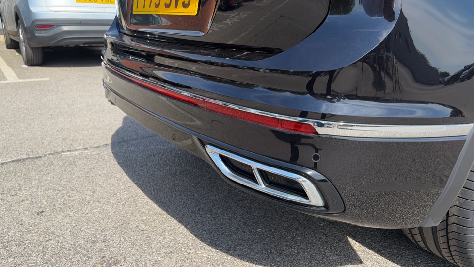 Volkswagen Tiguan 2.0 TDI R-Line 5dr DSG Diesel Estate - Image 27