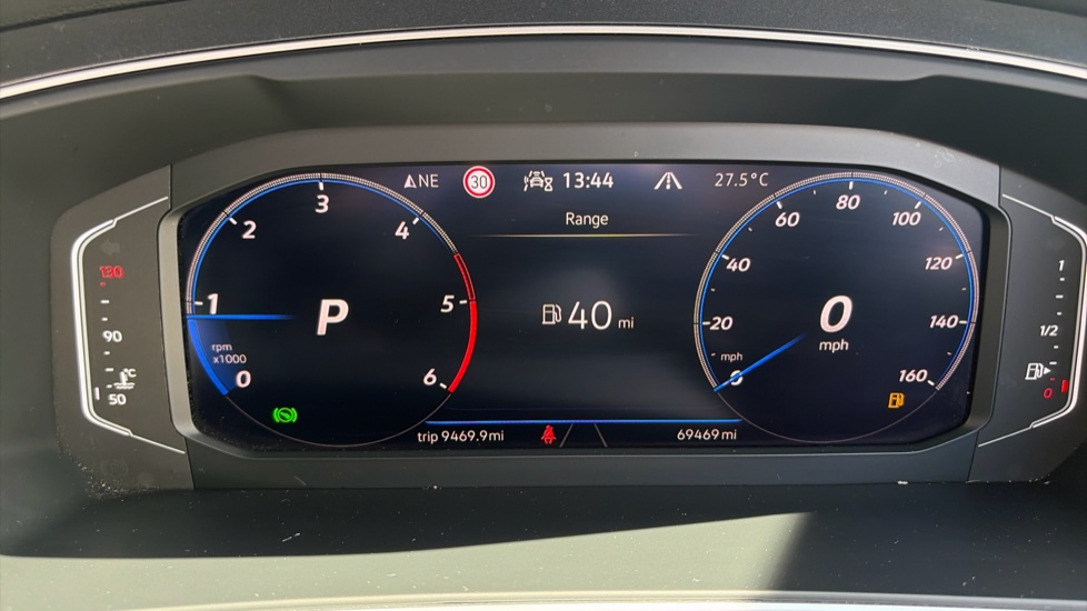 Volkswagen Tiguan 2.0 TDI R-Line 5dr DSG Diesel Estate - Image 30