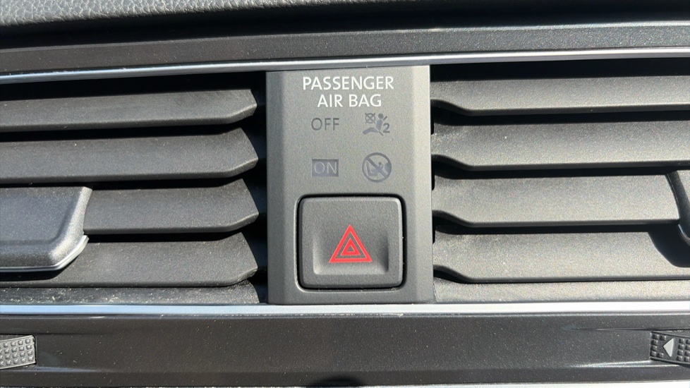Volkswagen Tiguan 2.0 TDI R-Line 5dr DSG Diesel Estate - Image 45