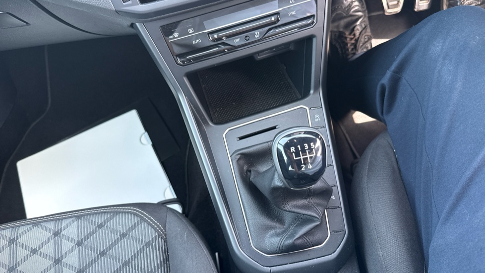 Volkswagen Polo 1.0 TSI R-Line 5dr Petrol Hatchback - Image 14