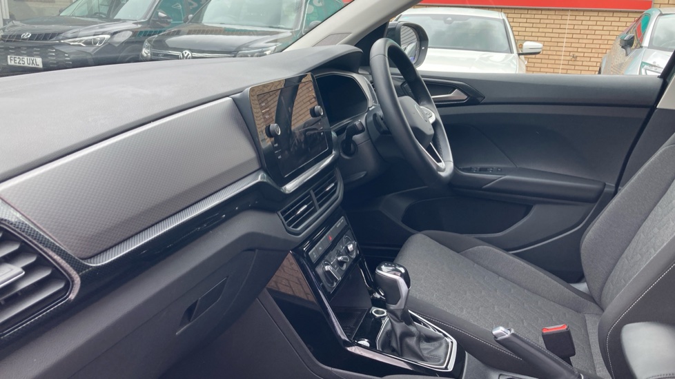 Volkswagen T-Cross 1.0 TSI 115 Match 5dr DSG Petrol Estate - Image 2