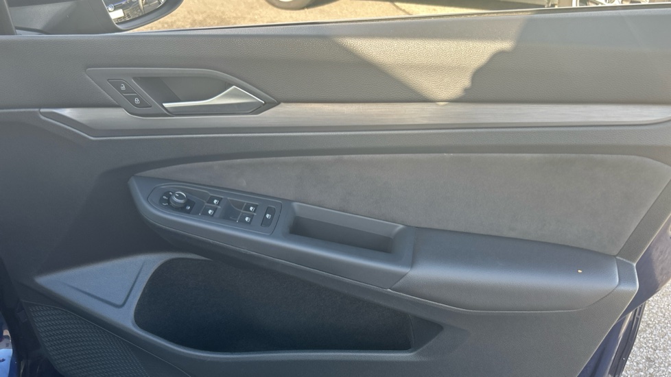 Volkswagen Golf 1.5 TSI 150 Style Edition 5dr Petrol Hatchback - Image 19
