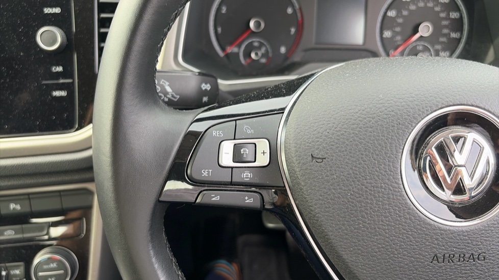 Volkswagen T-Roc 1.5 TSI EVO SE 5dr DSG Petrol Hatchback - Image 17