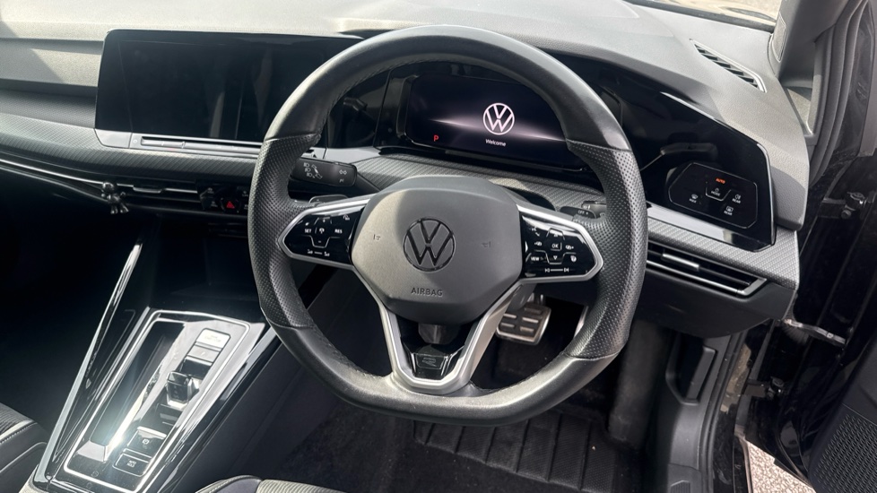 Volkswagen Golf 2.0 TDI 150 R-Line 5dr DSG Diesel Estate - Image 10