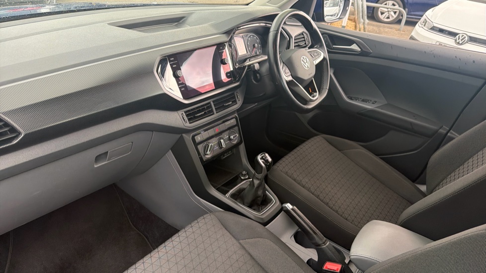 Volkswagen T-Cross 1.0 TSI 110 SE 5dr Petrol Estate - Image 2