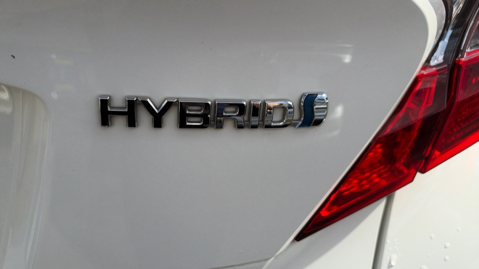 Toyota C-HR 1.8 Hybrid Icon 5dr CVT Hybrid Hatchback - Image 23