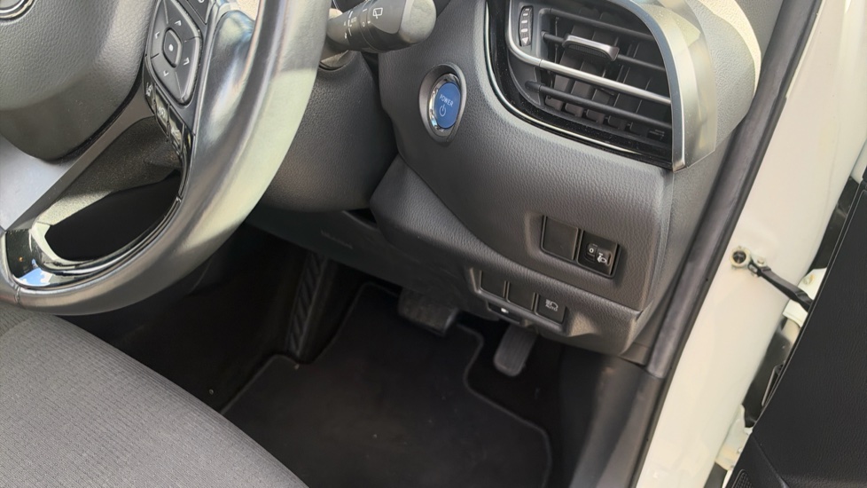 Toyota C-HR 1.8 Hybrid Icon 5dr CVT Hybrid Hatchback - Image 27