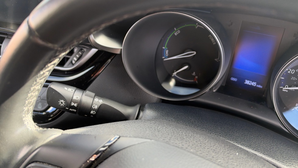 Toyota C-HR 1.8 Hybrid Icon 5dr CVT Hybrid Hatchback - Image 29