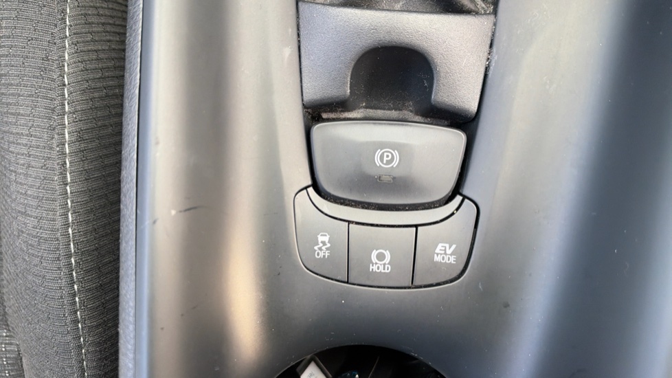 Toyota C-HR 1.8 Hybrid Icon 5dr CVT Hybrid Hatchback - Image 31