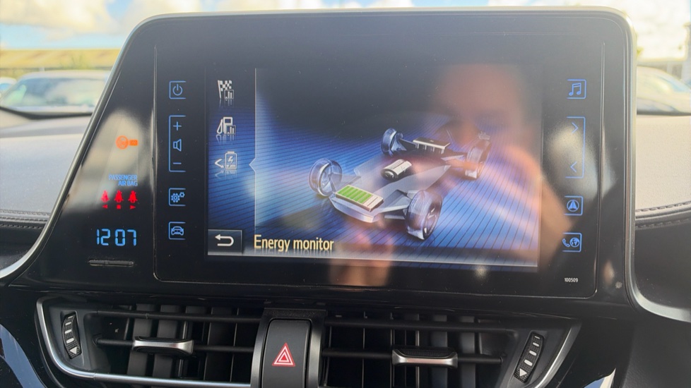 Toyota C-HR 1.8 Hybrid Icon 5dr CVT Hybrid Hatchback - Image 35