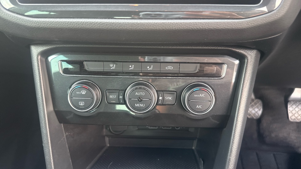 Volkswagen Tiguan 2.0 TDi 150 Match 5dr Diesel Estate - Image 13