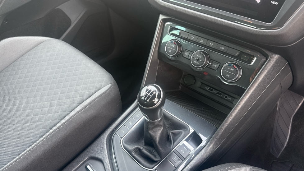 Volkswagen Tiguan 2.0 TDi 150 Match 5dr Diesel Estate - Image 14