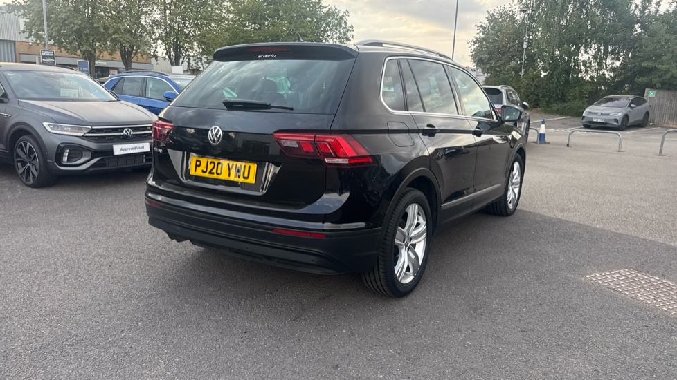 Volkswagen Tiguan 2.0 TDi 150 Match 5dr Diesel Estate - Image 26
