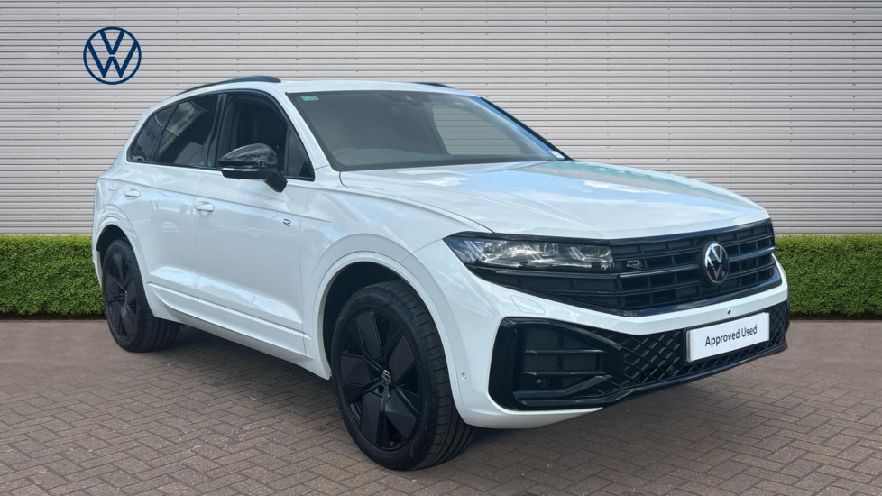 Volkswagen Touareg 3.0 V6 TDI 4Motion 286 Black Edition 5dr Tip Auto Diesel Estate - Image 1