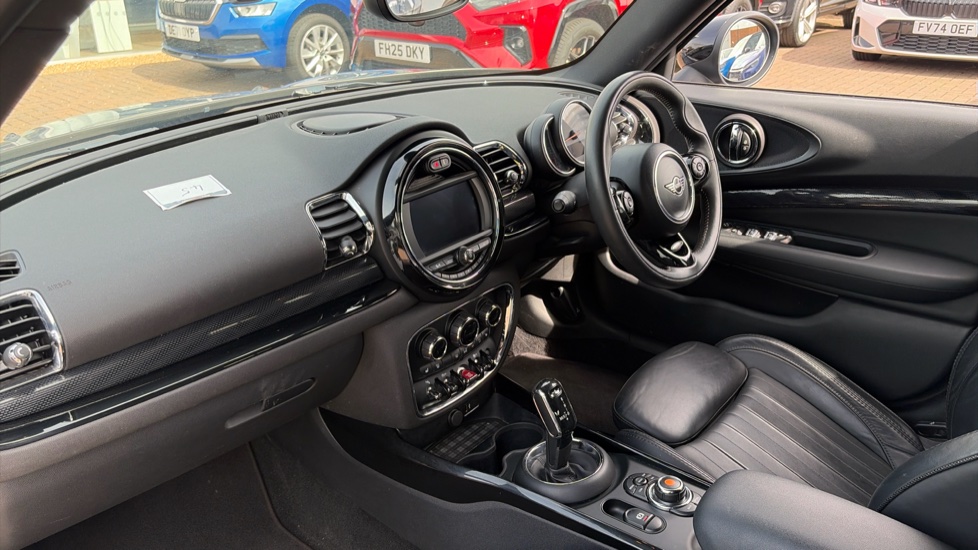 MINI Clubman 1.5 Cooper Exclusive 6dr Auto Petrol Estate - Image 2